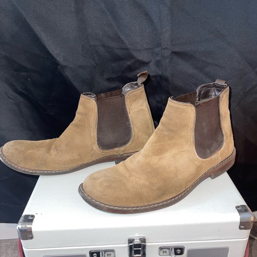 Chelsea boots curt and Larson